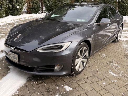 Used 2020 Tesla Model S Long Range Plus image 1
