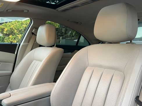 Used 2012 Mercedes-Benz CLS 550 image 8