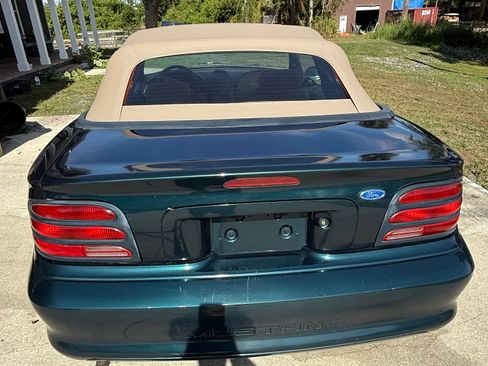 Used 1995 Ford Mustang Convertible image 6