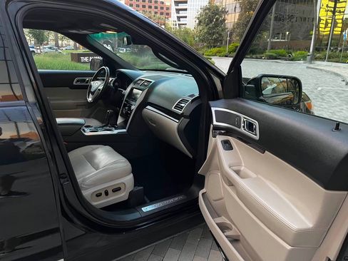 Used 2014 Ford Explorer Limited w/ Equipment Group 303A image 9