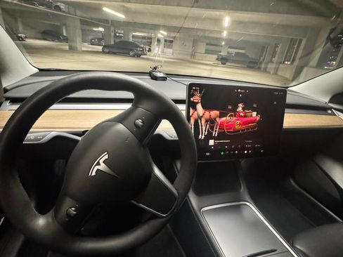 Used 2022 Tesla Model 3 Performance image 5