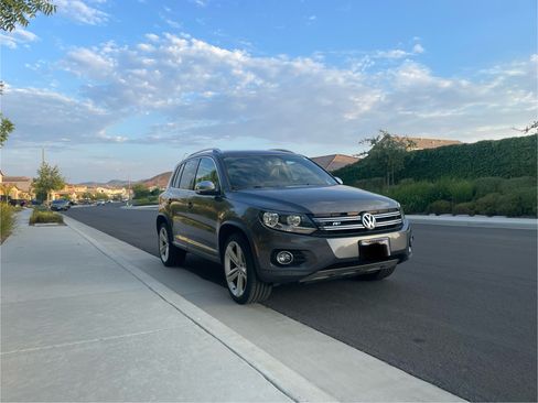 Used 2016 Volkswagen Tiguan R-Line FWD image 2
