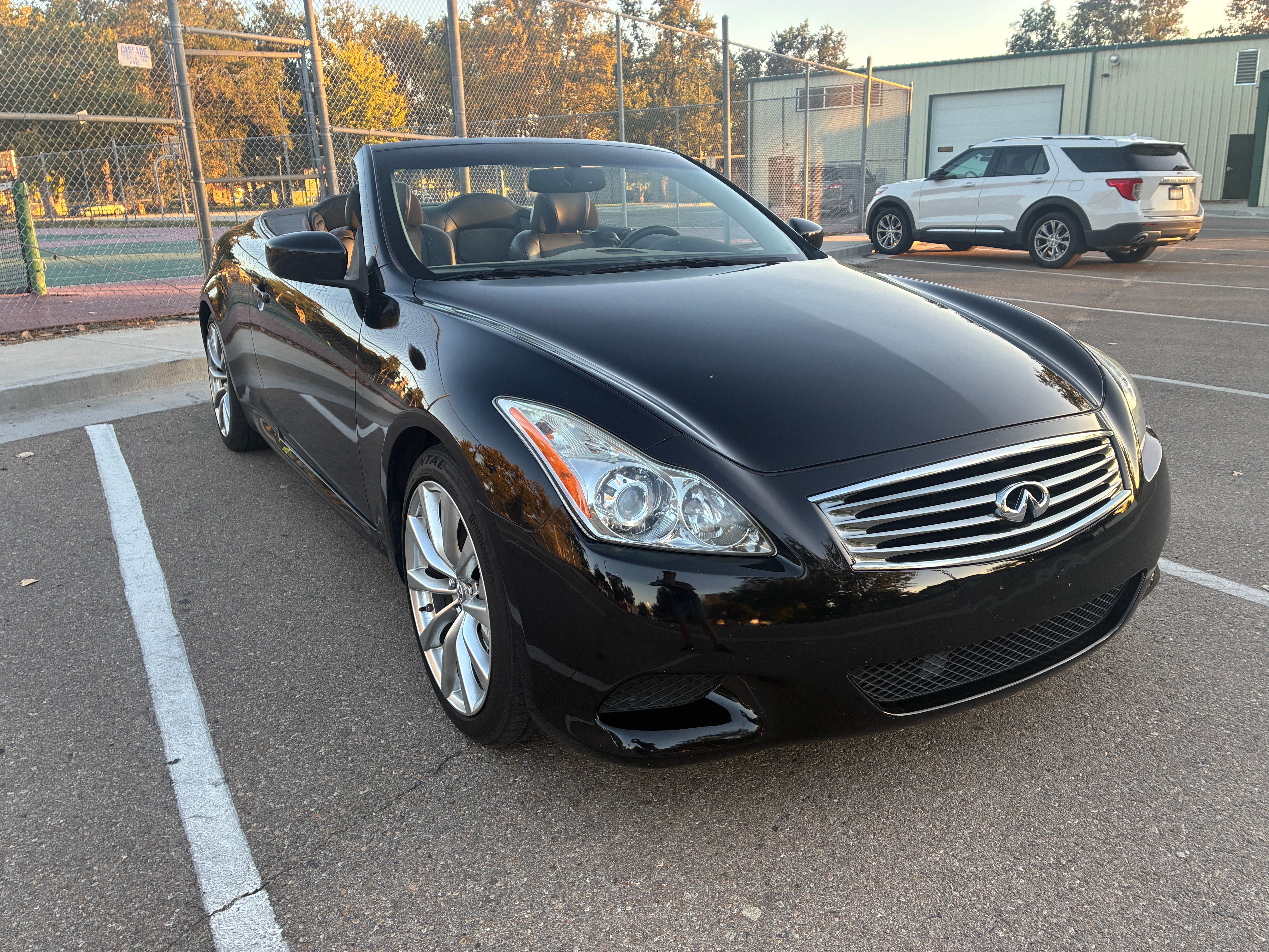 Used 2010 INFINITI G37 Sport w/ Navigation Pkg RWD image 12