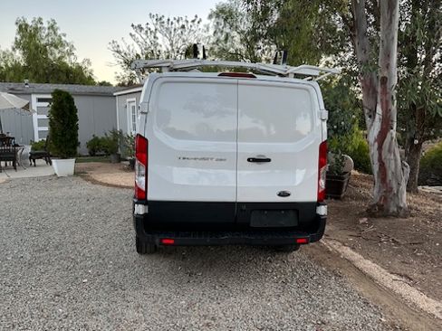 Used 2019 Ford Transit 250 130 Low Roof image 9