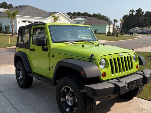 Used 2013 Jeep Wrangler Sport AWD/4WD image 5