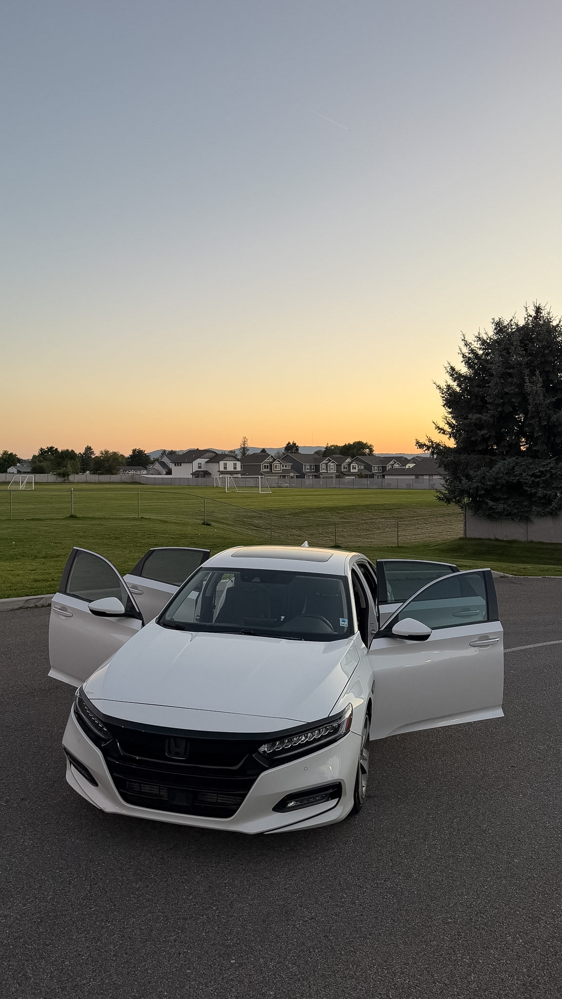 Used 2018 Honda Accord Touring image 11
