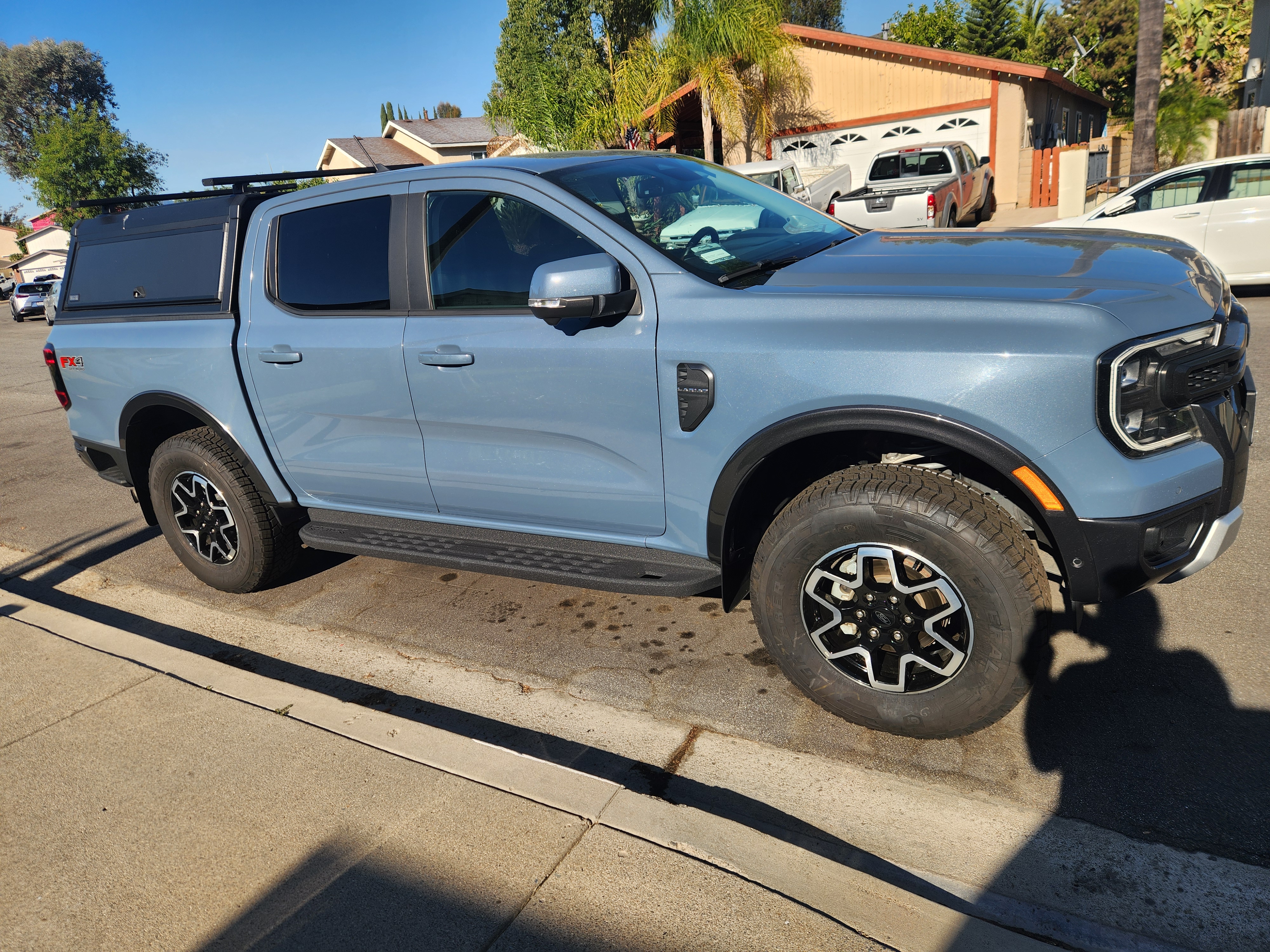 Used 2024 Ford Ranger Lariat w/ FX4 Off-Road Package AWD/4WD image 2