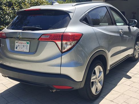 Used 2019 Honda HR-V EX-L image 2