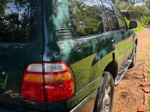 Used 2001 Toyota Land Cruiser AWD/4WD image 11