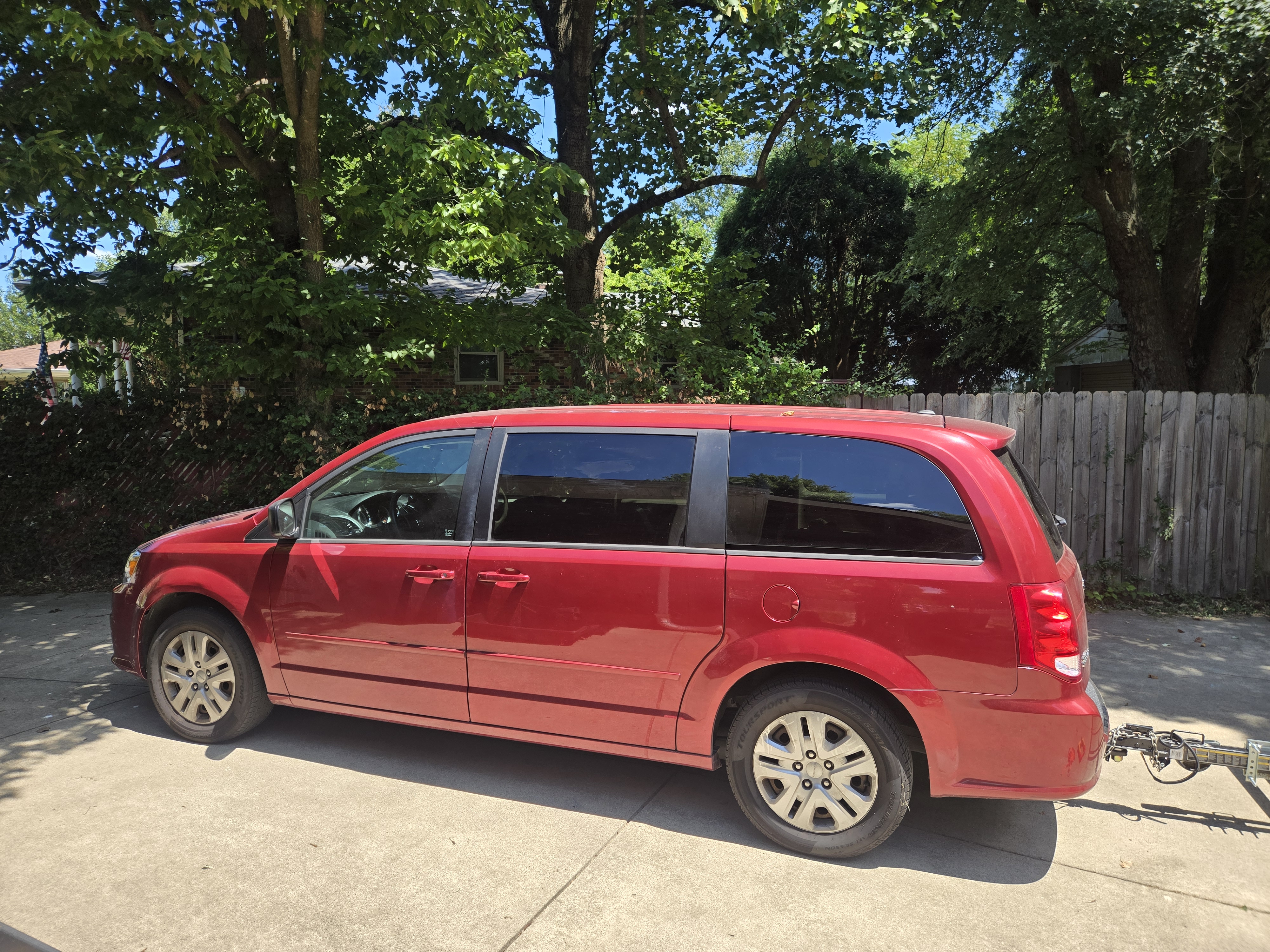Used 2014 Dodge Grand Caravan SE w/ Quick Order Package 29E SE FWD image 4