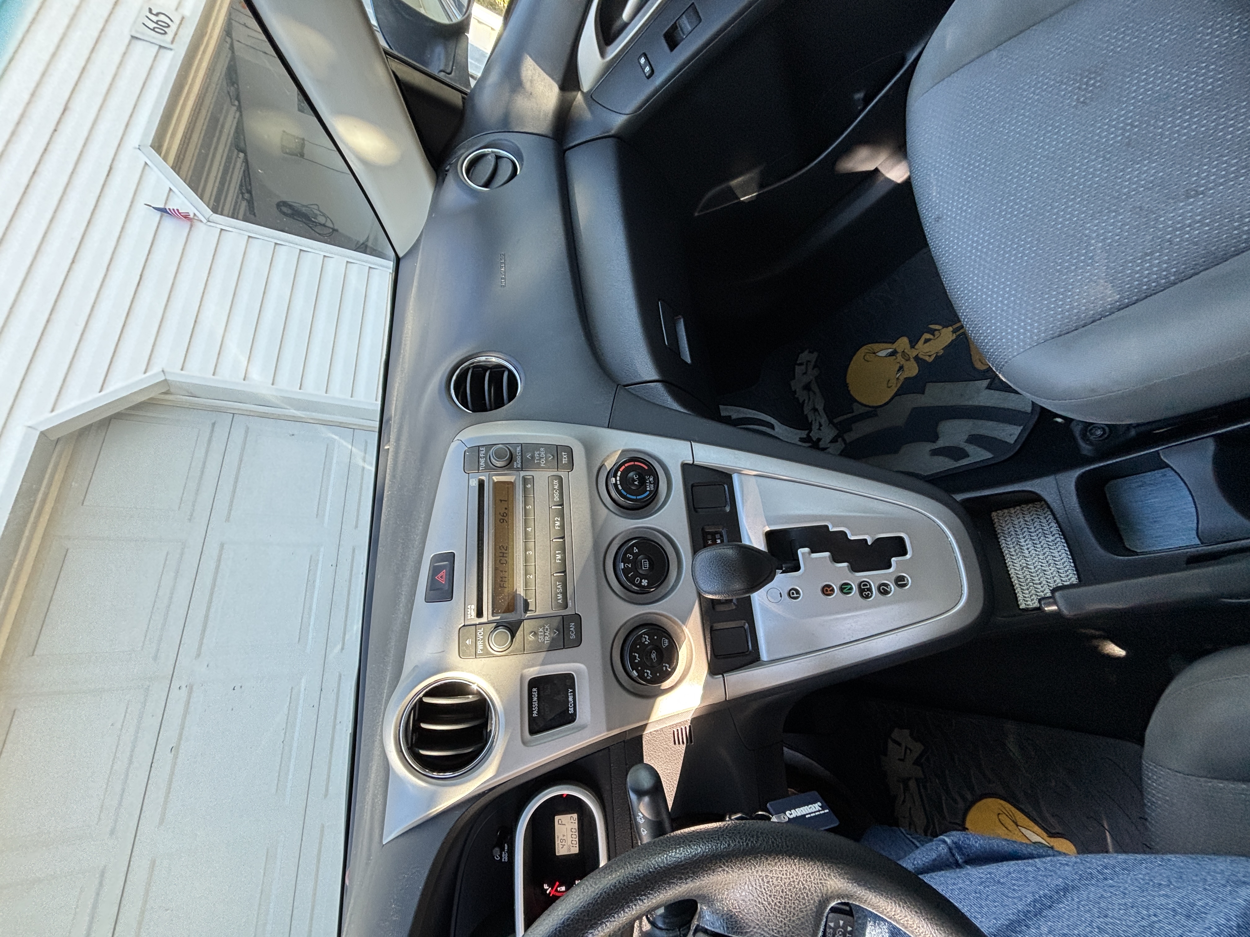 Used 2009 Toyota Matrix w/ PWR Pkg FWD image 14
