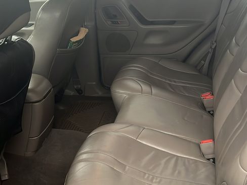 Used 2003 Jeep Grand Cherokee Laredo image 6