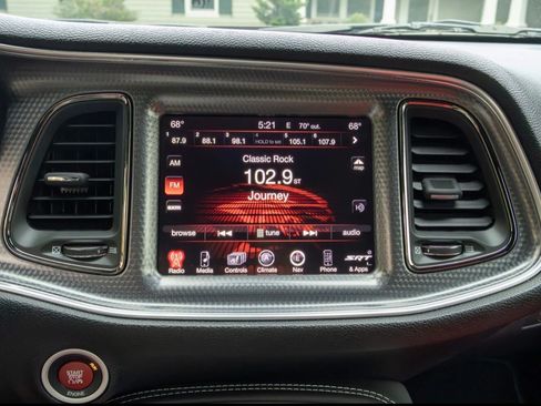 Used 2015 Dodge Challenger SRT Hellcat image 23