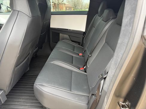 Used 2024 Tesla Cybertruck AWD Crew Cab image 5