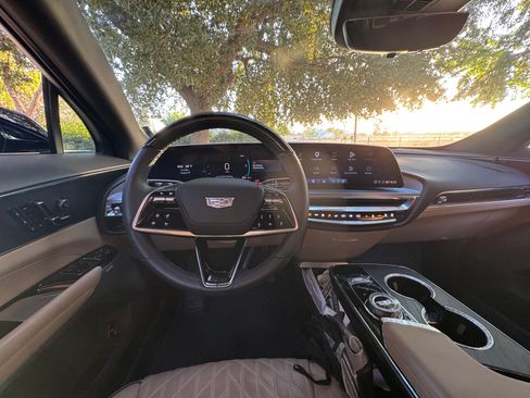 Used 2024 Cadillac Lyriq Sport w/ Nappa Leather Package AWD/4WD image 4