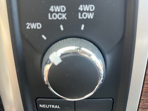 Used 2018 RAM 3500 Laramie image 12