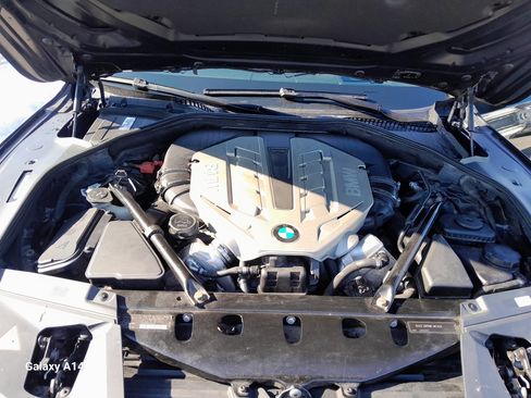 Used 2010 BMW 750Li xDrive image 15