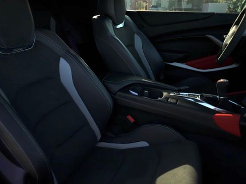 Used 2017 Chevrolet Camaro SS RWD image 14