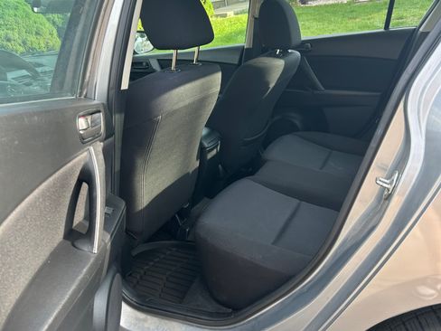 Used 2011 MAZDA MAZDA3 i Sport image 12