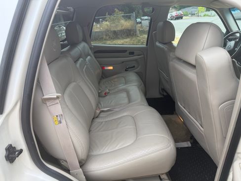 Used 2002 Cadillac Escalade AWD image 6