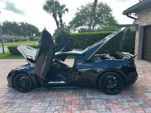 Used 2025 Chevrolet Corvette Z06 w/ Battery Protection Package image 1