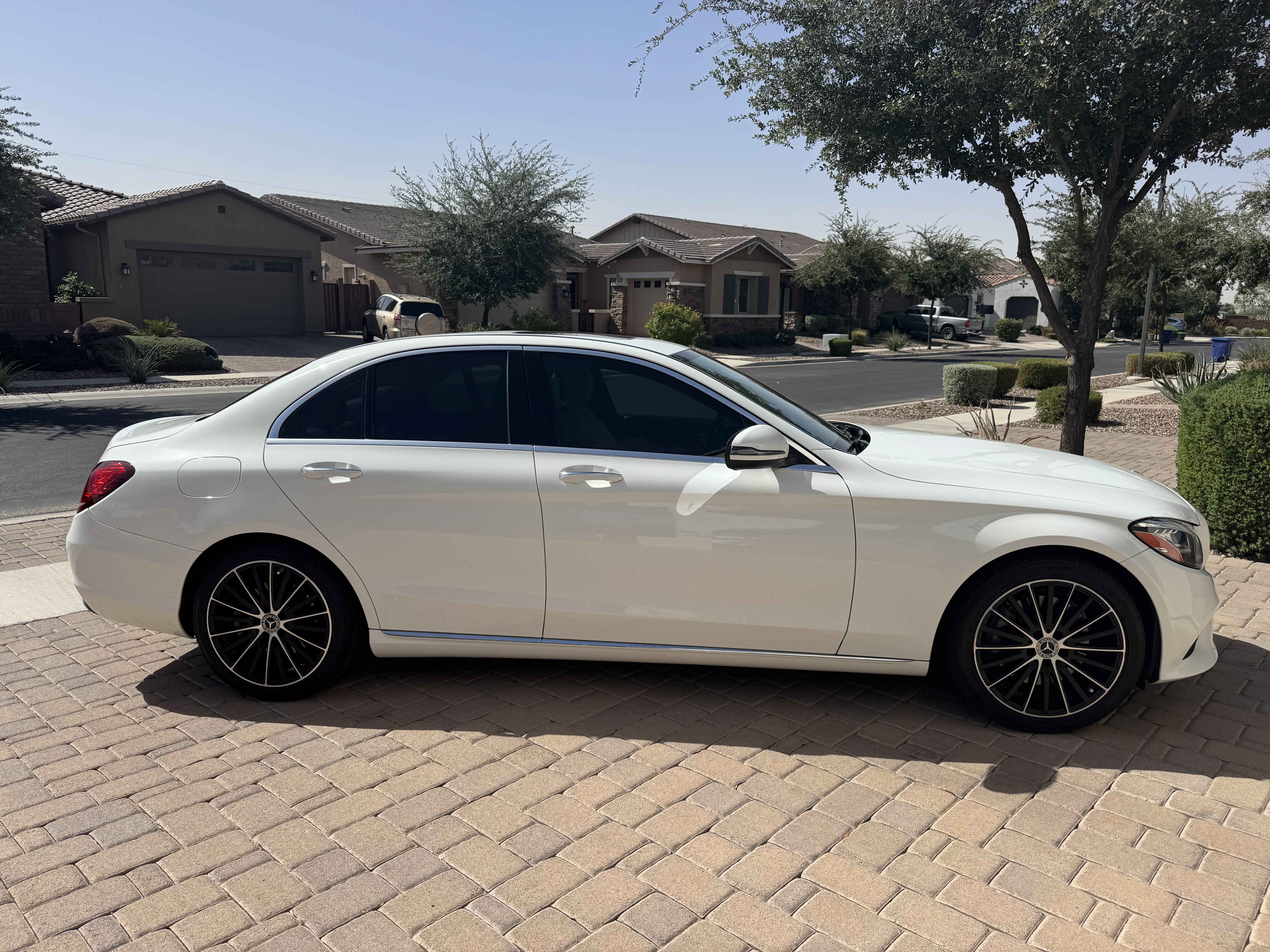 Used 2019 Mercedes-Benz C 300 Sedan image 4