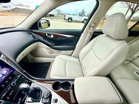 Used 2015 INFINITI Q50 Premium w/ Technology Package image 12