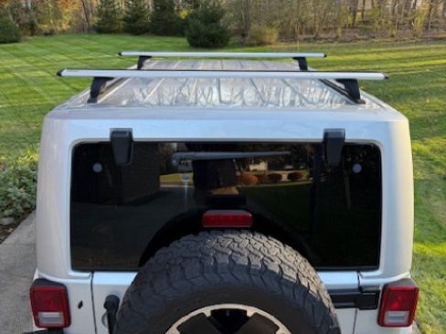 Used 2012 Jeep Wrangler Unlimited Sahara image 5