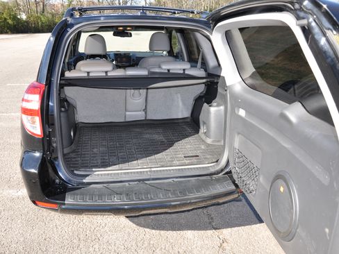 Used 2011 Toyota RAV4 Limited image 13