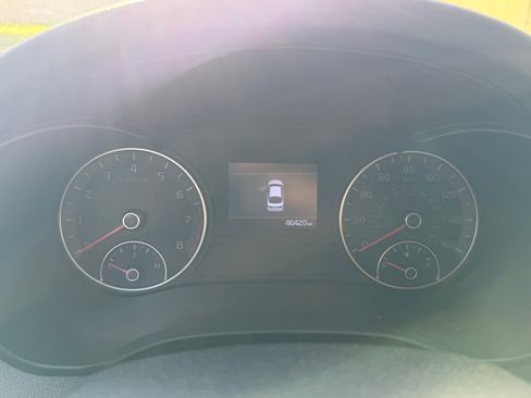 Used 2019 Kia Optima LX image 12