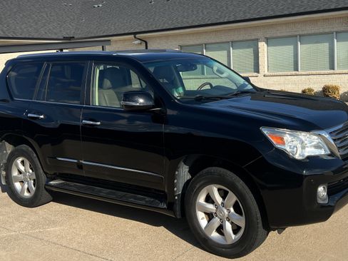 Used 2012 Lexus GX 460 w/ Comfort Plus Pkg AWD/4WD image 2