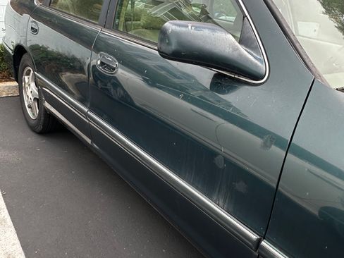 Used 1999 Toyota Avalon XLS image 6