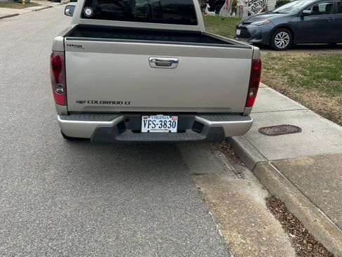 Used 2009 Chevrolet Colorado LT image 9