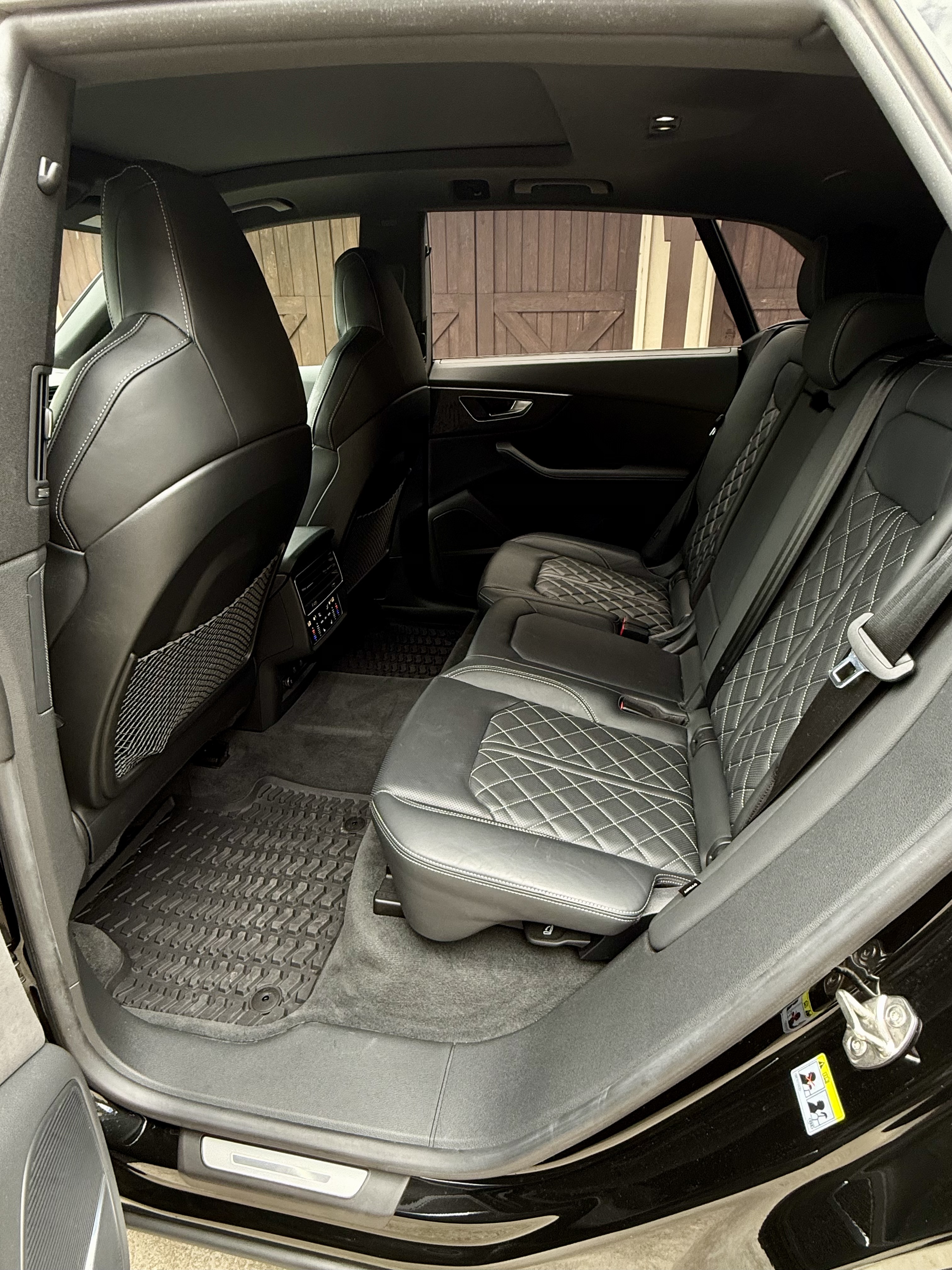 Used 2022 Audi SQ8 Prestige AWD/4WD image 14