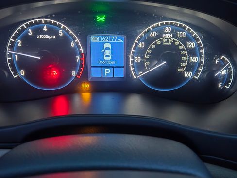 Used 2009 Hyundai Genesis 4.6 w/ Technology Pkg 5 image 10