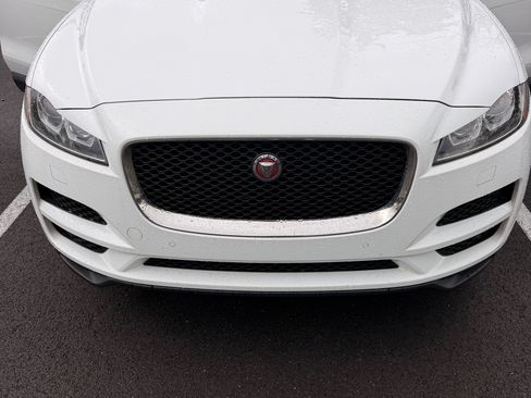 Used 2018 Jaguar F-PACE Premium AWD/4WD image 1