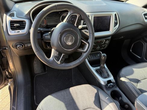 Used 2021 Jeep Compass Latitude image 6