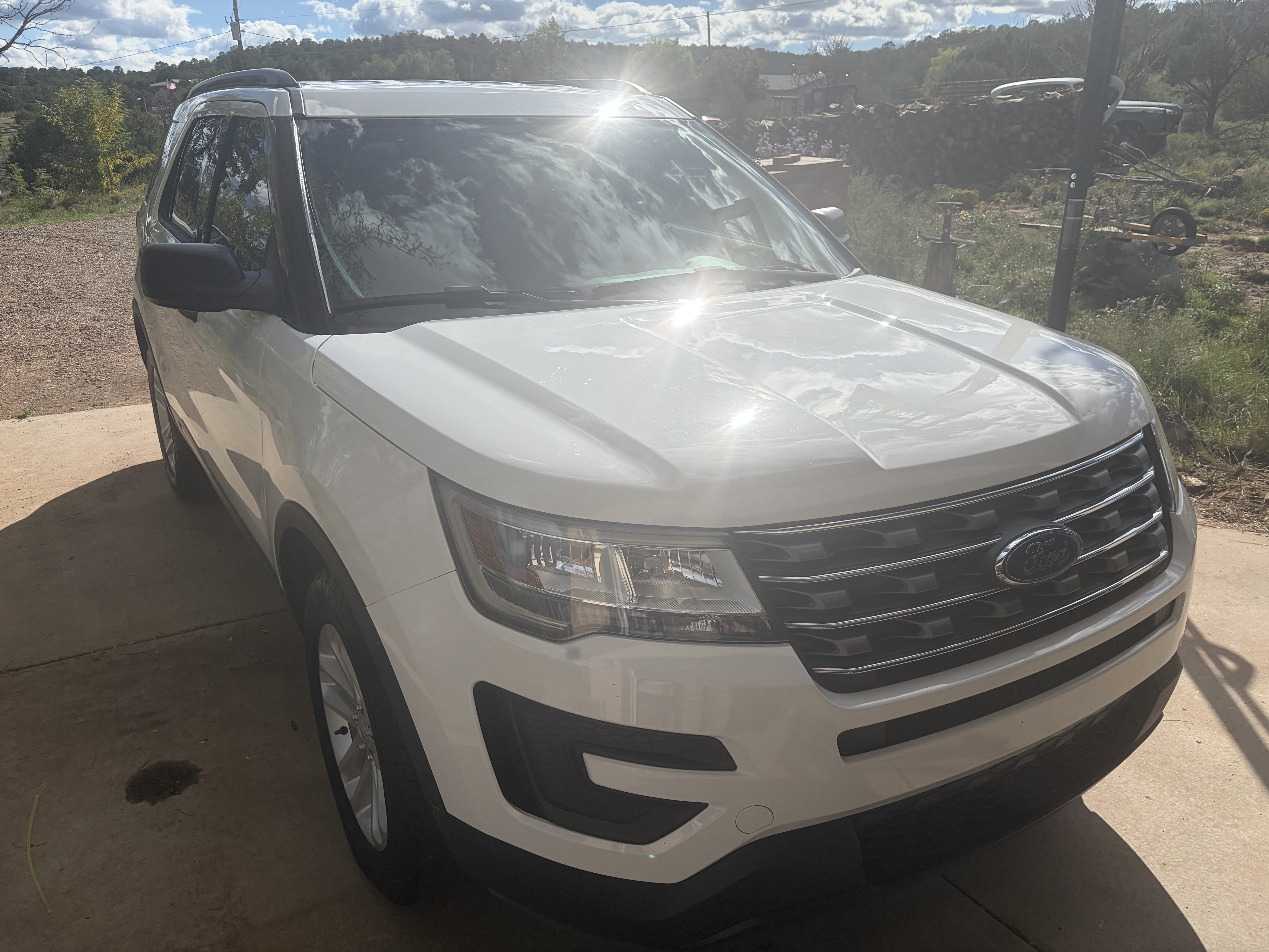 Used 2017 Ford Explorer 4WD image 1