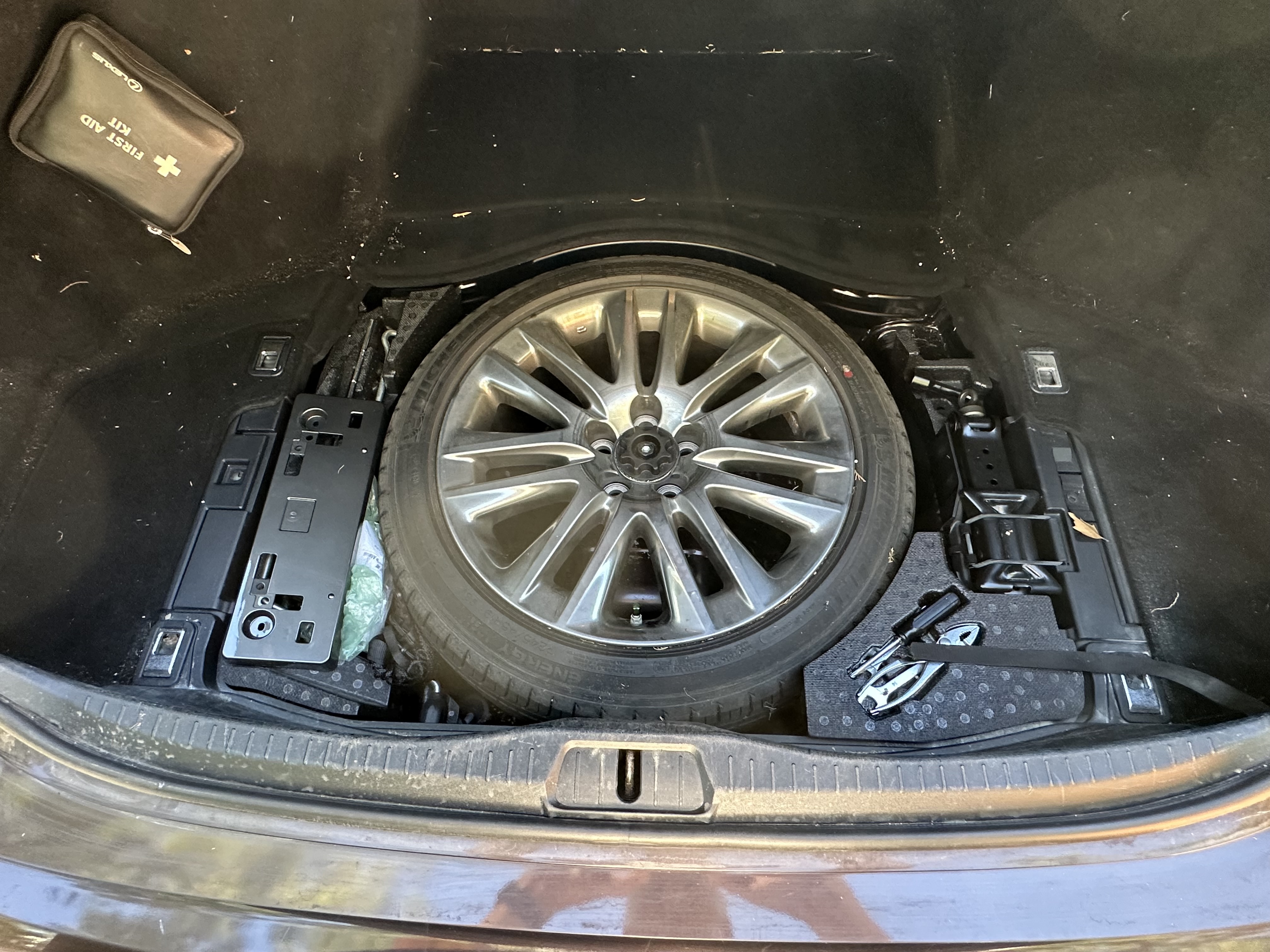 Used 2014 Lexus LS 460 AWD w/ Comfort Package image 20