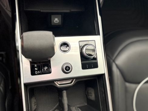 Used 2023 Land Rover Range Rover SE image 22