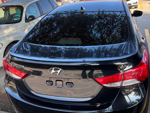 Used 2012 Hyundai Elantra GLS w/ Preferred Pkg 3 image 2