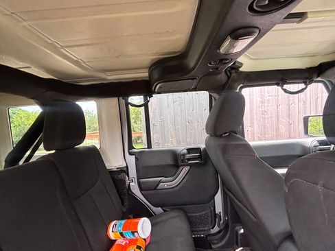 Used 2015 Jeep Wrangler Unlimited Sport AWD/4WD image 11