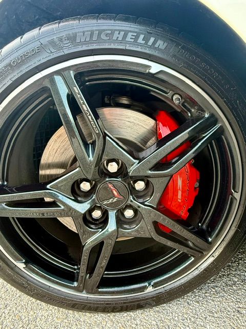 Used 2020 Chevrolet Corvette Stingray Premium Cpe w/ 3LT Preferred Equipment Group RWD image 15