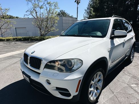 Used 2011 BMW X5 xDrive35i image 17