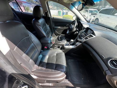 Used 2015 Chevrolet Cruze LT image 10