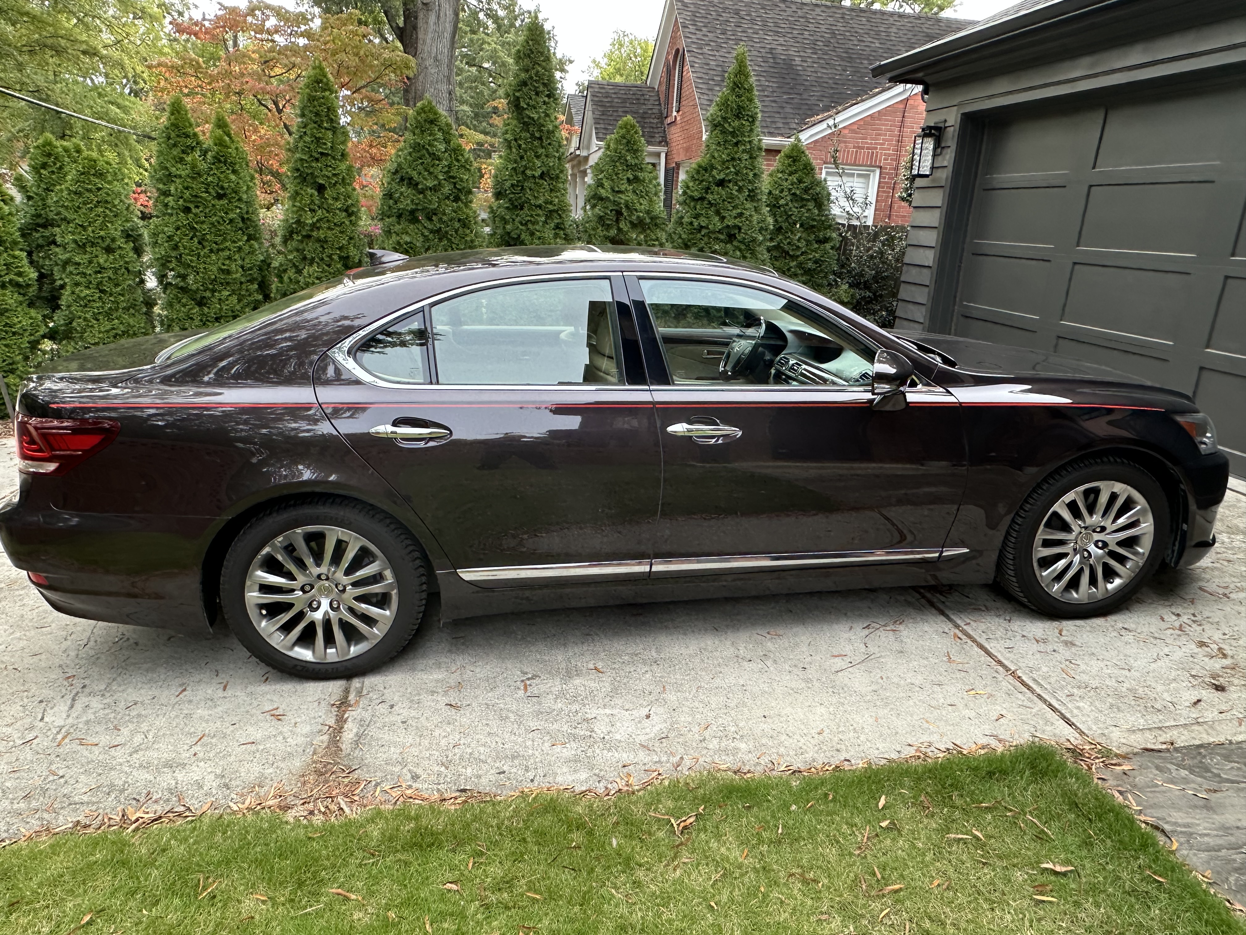 Used 2014 Lexus LS 460 AWD w/ Comfort Package image 6