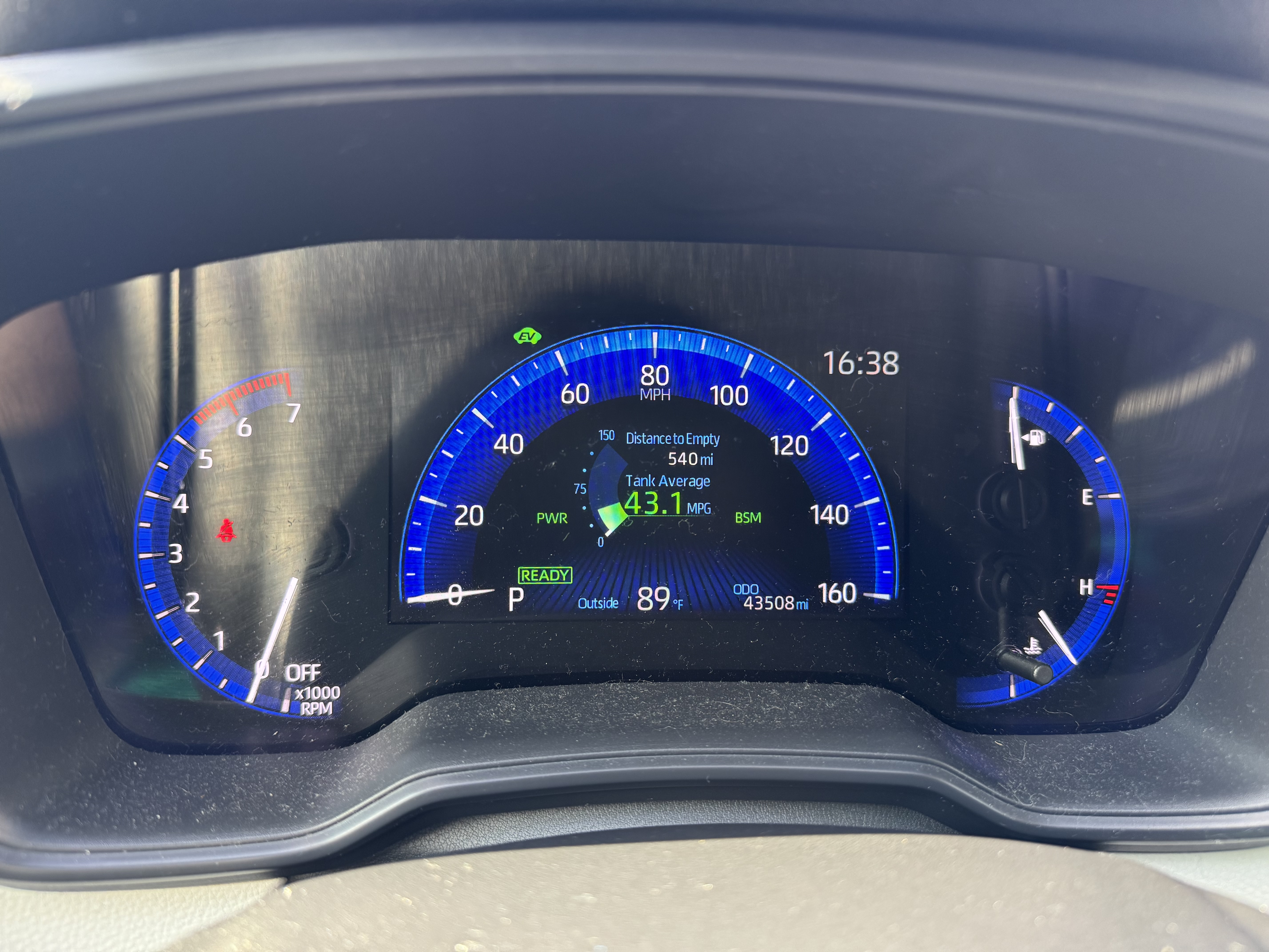 Used 2022 Toyota Corolla LE FWD image 22