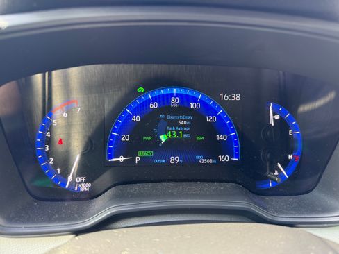 Used 2022 Toyota Corolla LE FWD image 22