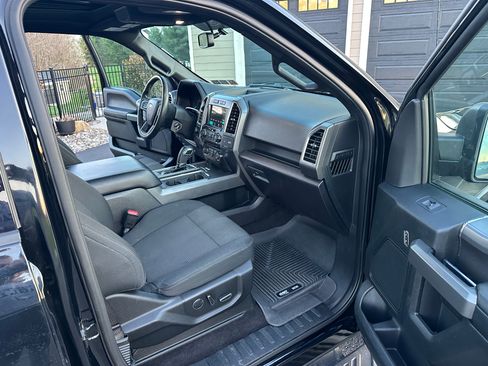 Used 2016 Ford F150 XLT w/ Equipment Group 302A Luxury image 11