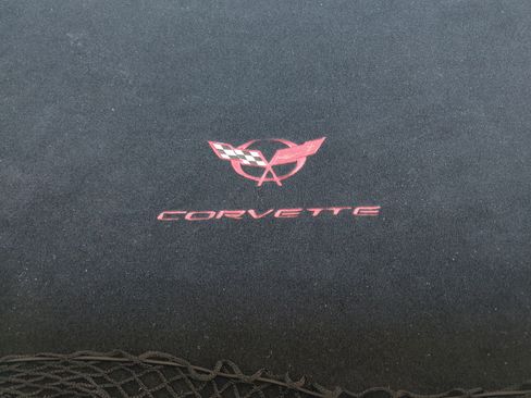 Used 2003 Chevrolet Corvette Coupe w/ Preferred Equipment Group image 28